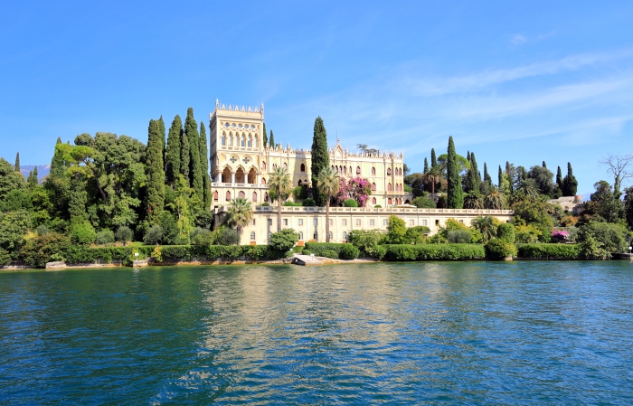 Het kasteel in san felice benaco aan het gardameer
