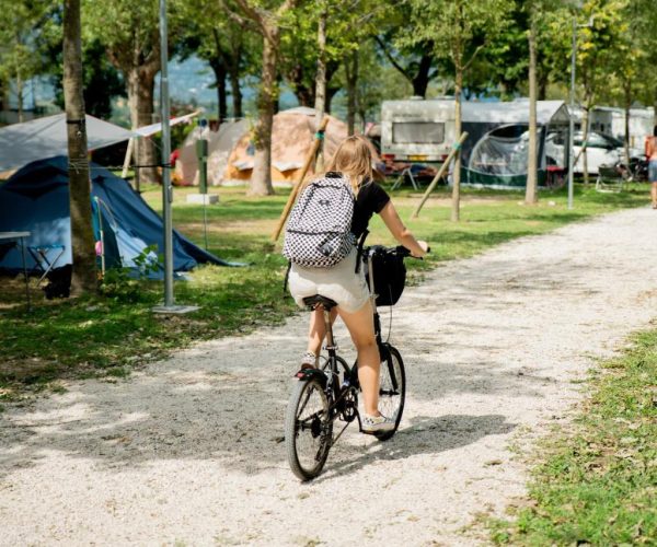 Fietsen op Camping Baia Verde aan het Gardameer in Italië