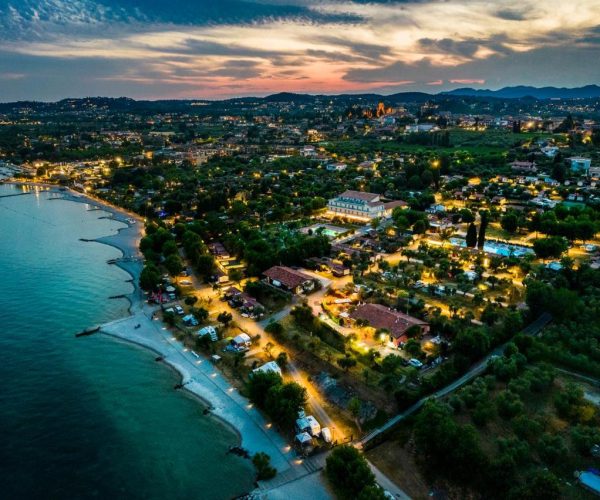 Kamperen aan het gardameer op Camping Fontanella aan het gardameer in Italië