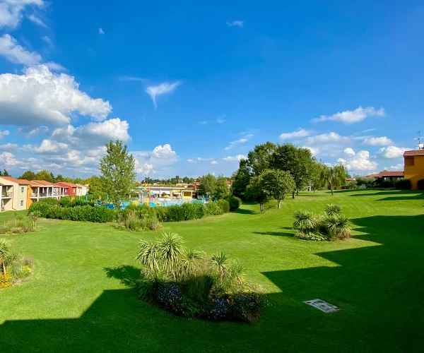 vakantiepark belvedere village in cavalcaselle parkoverzicht